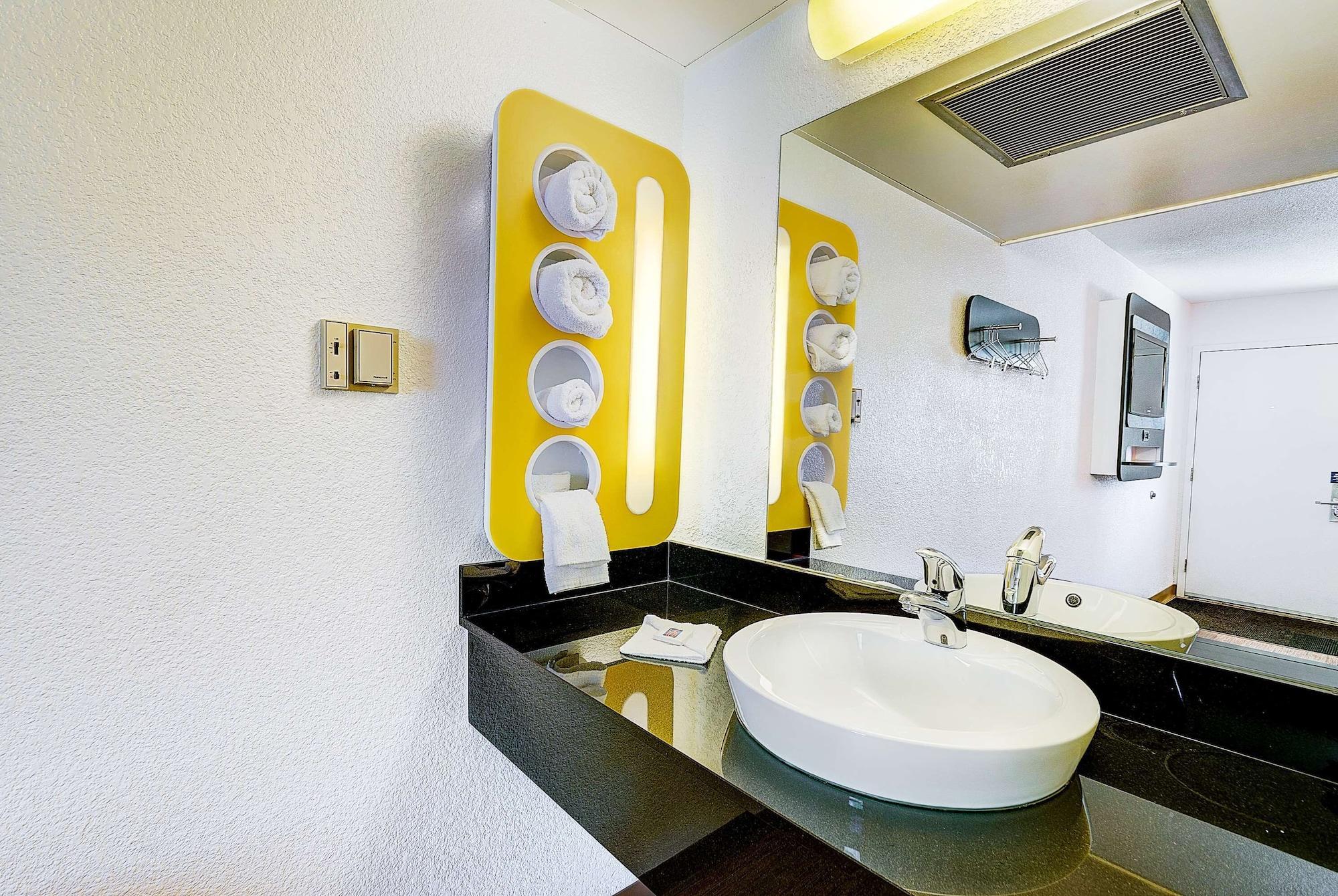 Park Inn By Radisson, Thornton Luaran gambar